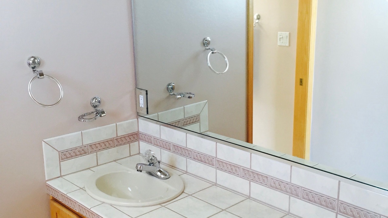 Photo of Bathroom in Greenehaven