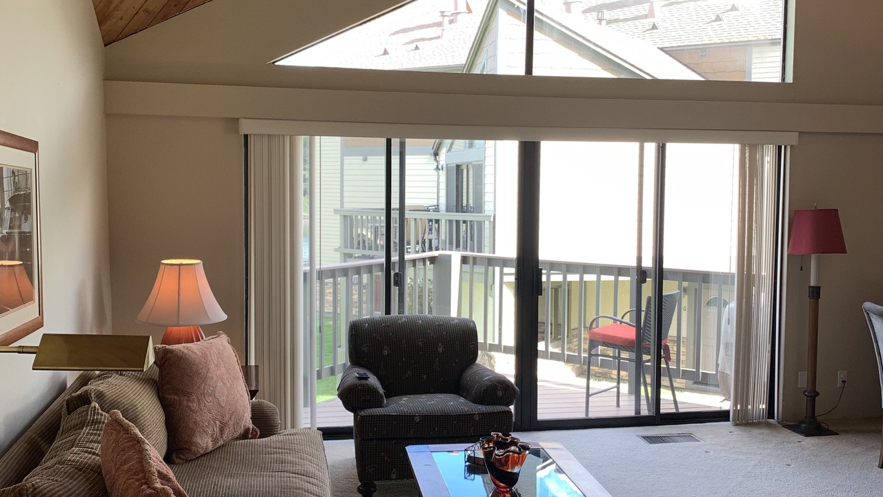 Photo of Livingroom in Tahoe Keys