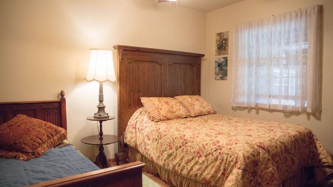 Photo of Bedroom in Orange