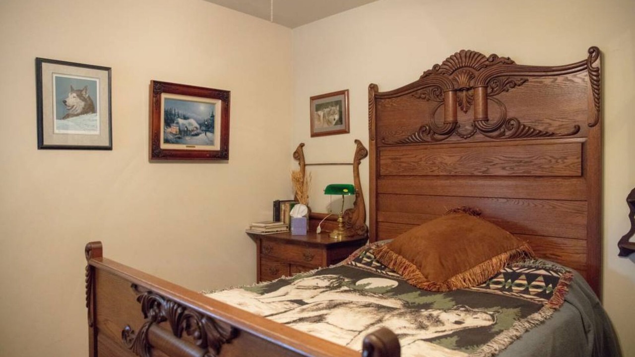 Photo of Bedroom in Orange
