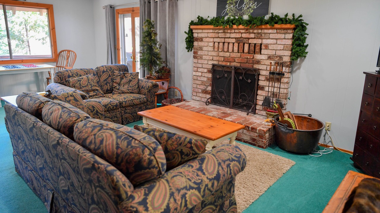 Photo of Livingroom in Twain Harte