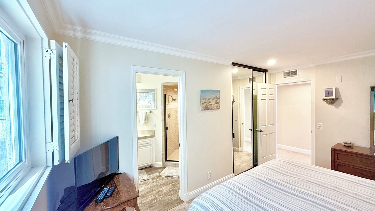 Photo of Bedroom in Crown Point