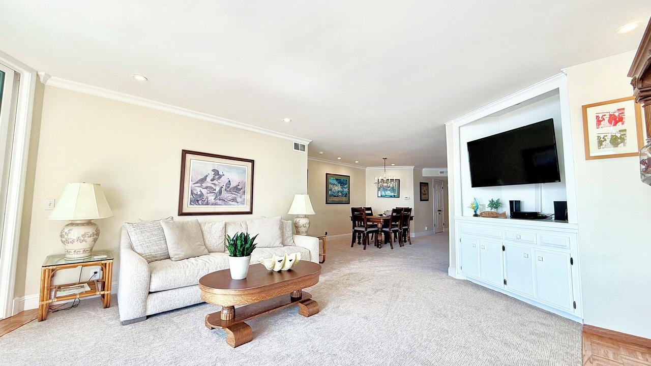 Photo of Livingroom in Crown Point
