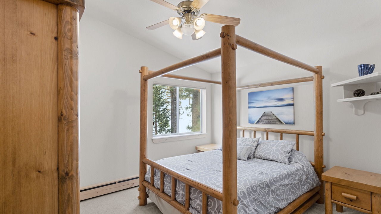 Photo of Bedroom in Round Hill Village