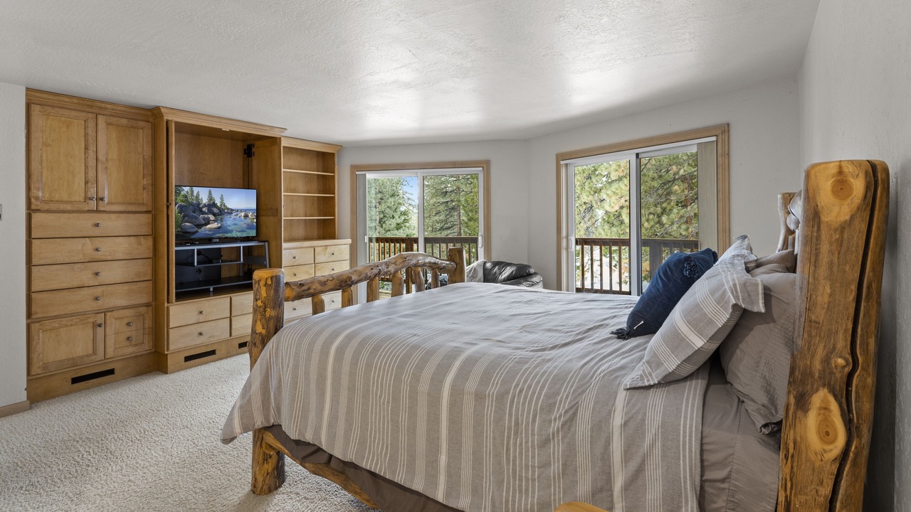 Photo of Bedroom in Round Hill Village