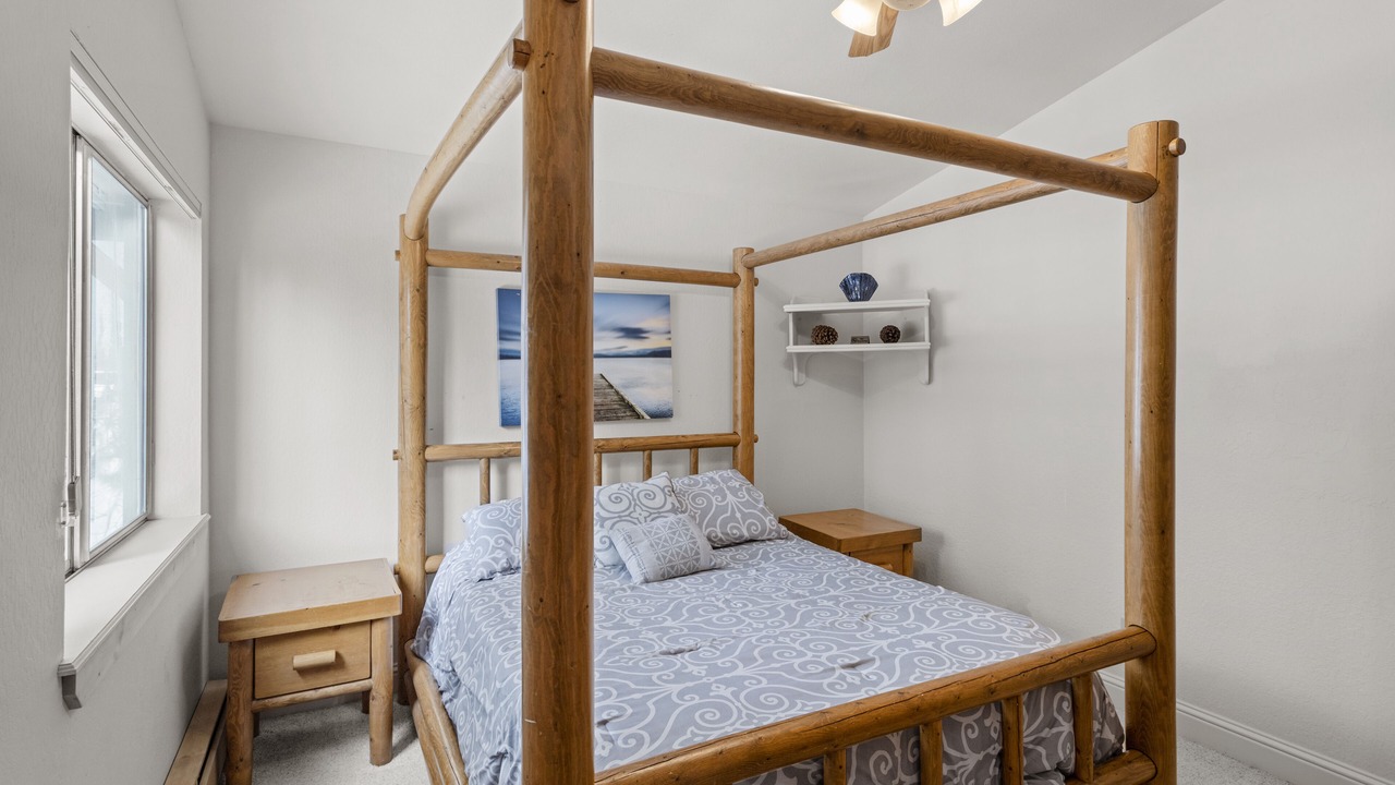 Photo of Bedroom in Round Hill Village