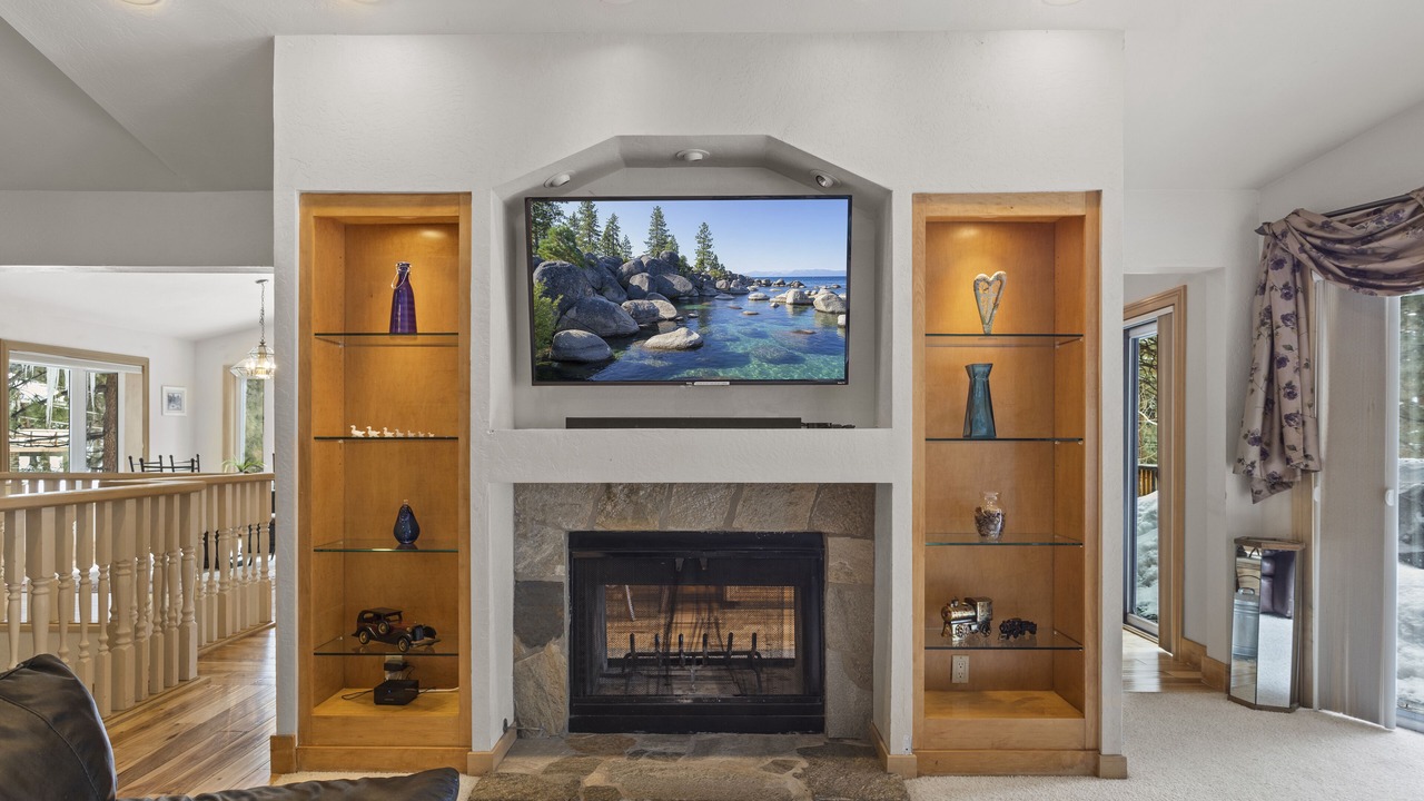 Photo of Livingroom in Round Hill Village