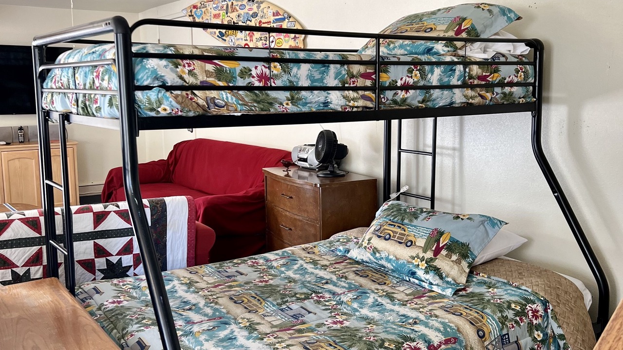 Photo of Bedroom in Oak Shores