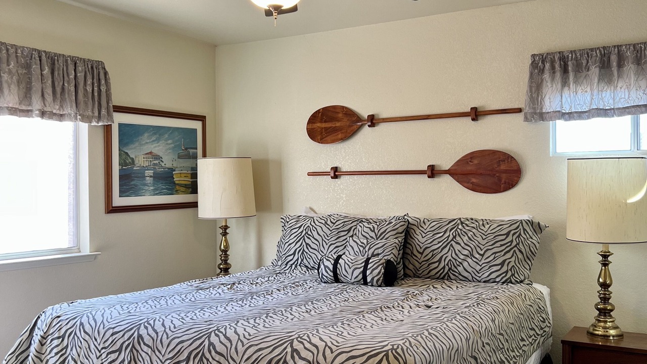 Photo of Bedroom in Oak Shores