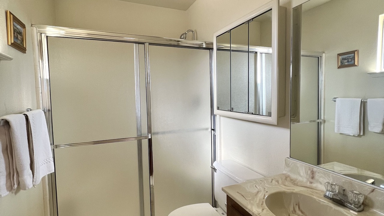 Photo of Bathroom in Oak Shores