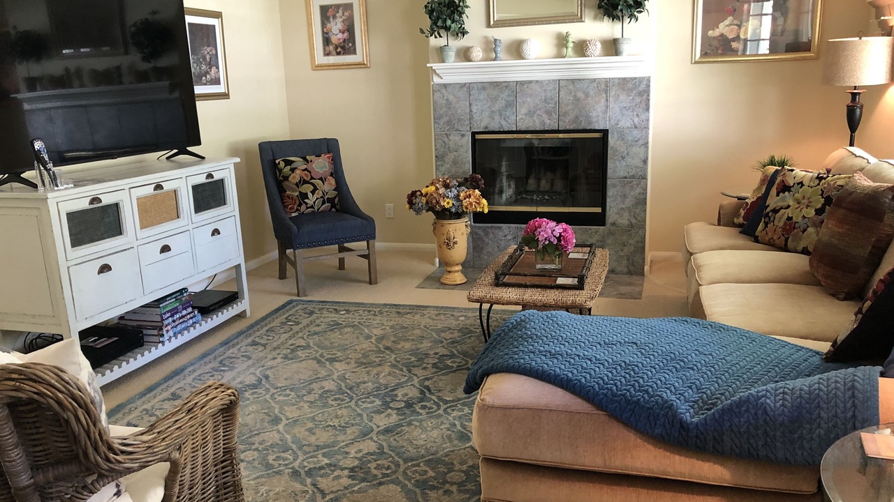 Photo of Livingroom in Valley Center