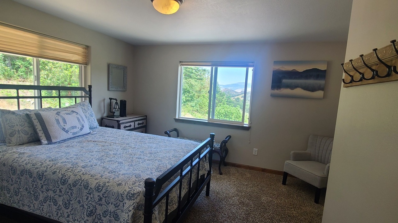 Photo of Bedroom in Ashland