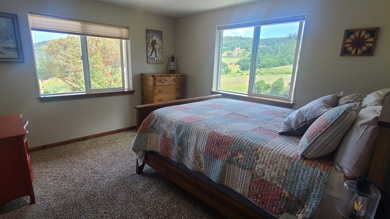 Photo of Bedroom in Ashland