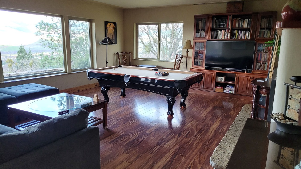 Photo of Livingroom in Ashland