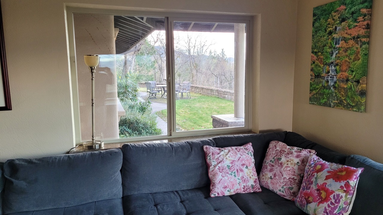 Photo of Livingroom in Ashland
