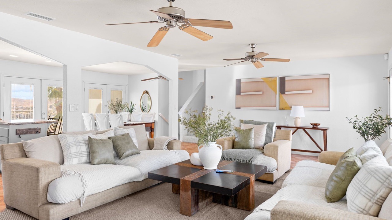 Photo of Livingroom in Canyon Lake