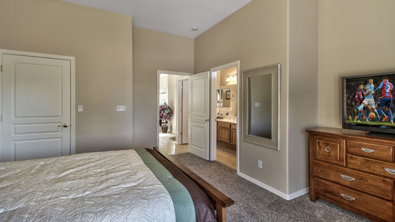 Photo of Bathroom in Red Mountain Ranch
