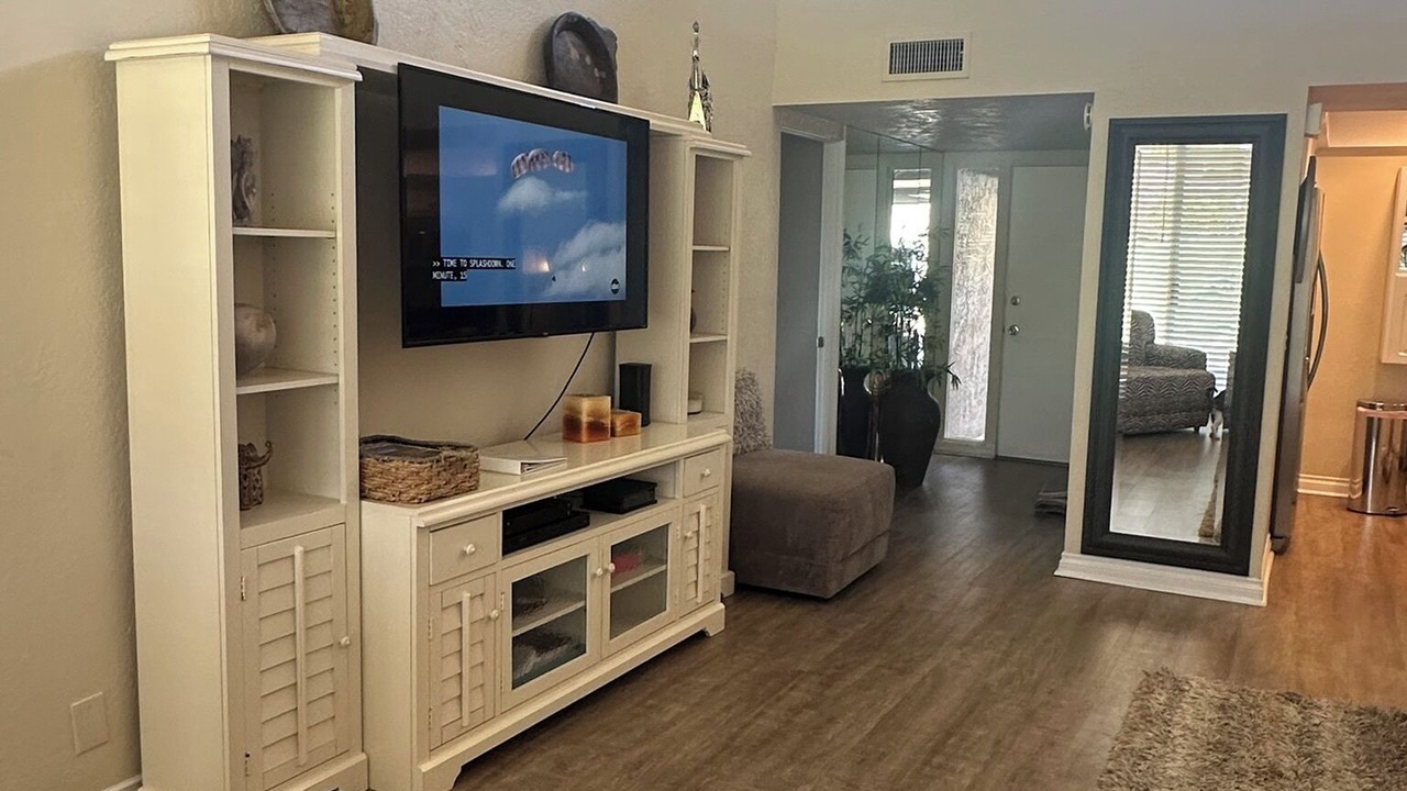 Photo of Livingroom in Palm Desert