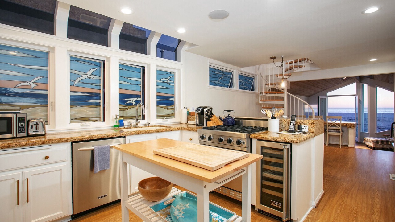 Photo of Kitchen in Balboa Peninsula