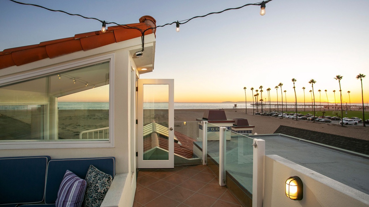 Photo of Patio Balcony in Balboa Peninsula