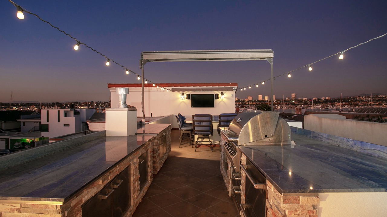 Photo of Patio Balcony in Balboa Peninsula