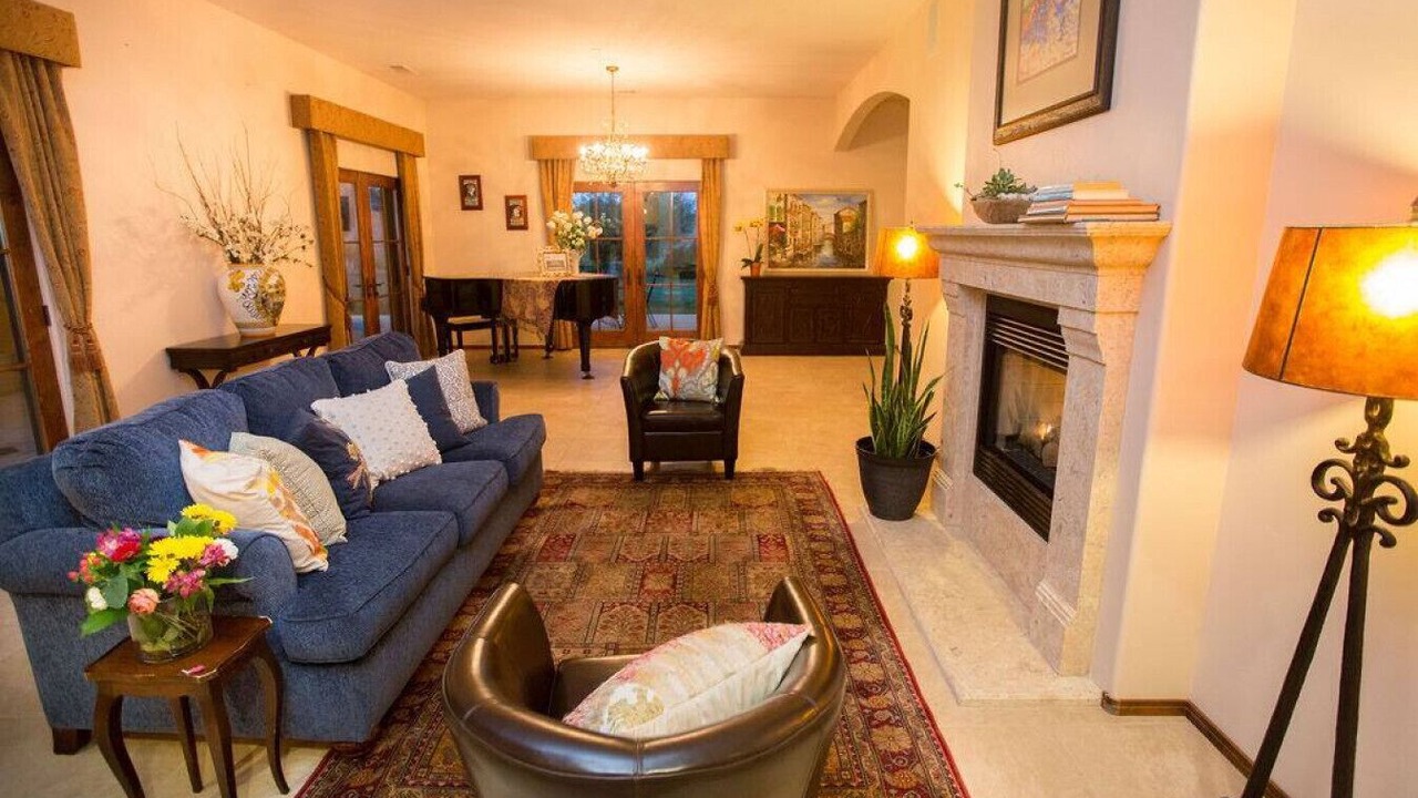 Photo of Livingroom in Templeton