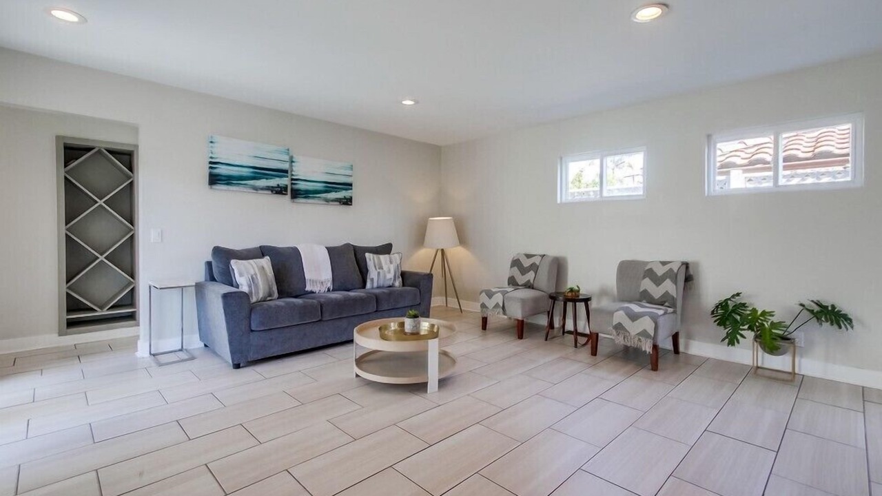 Photo of Livingroom in North Pacific Beach