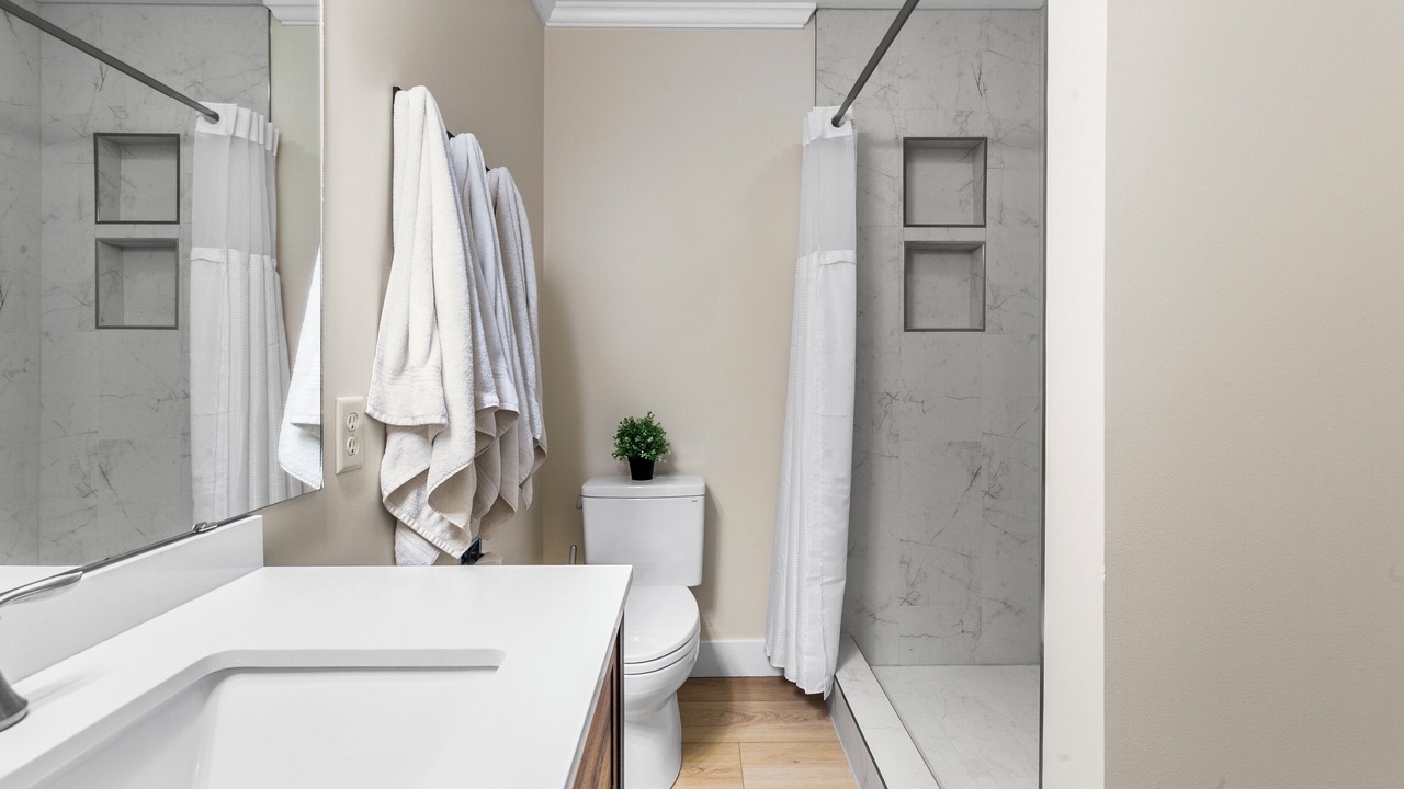 Photo of Bathroom in Murray