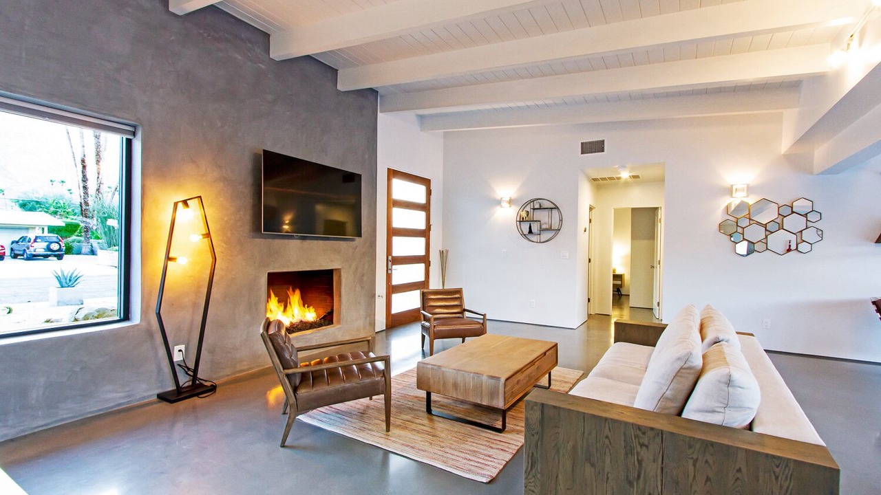 Photo of Livingroom in Deep Well Ranch