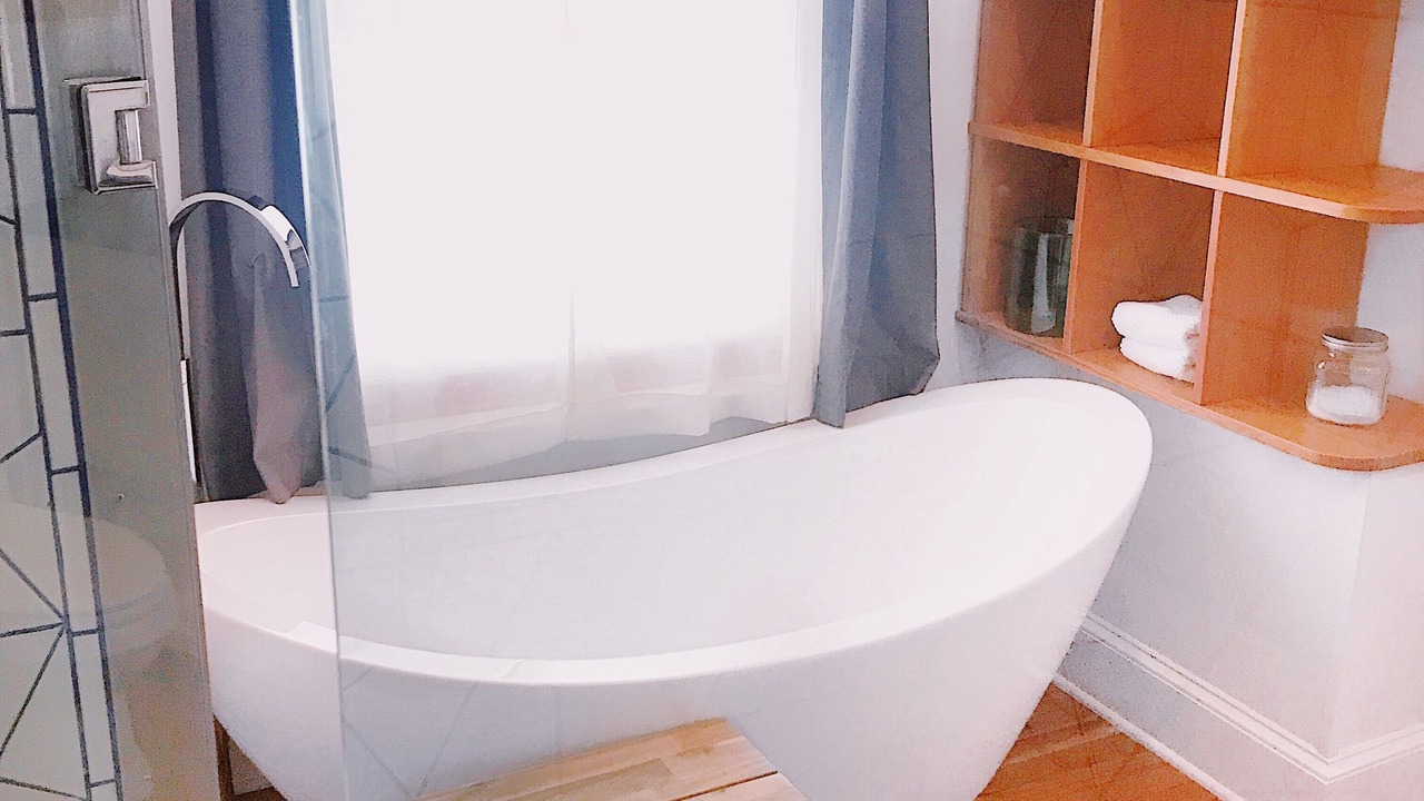 Photo of Bathroom in Baywood Park