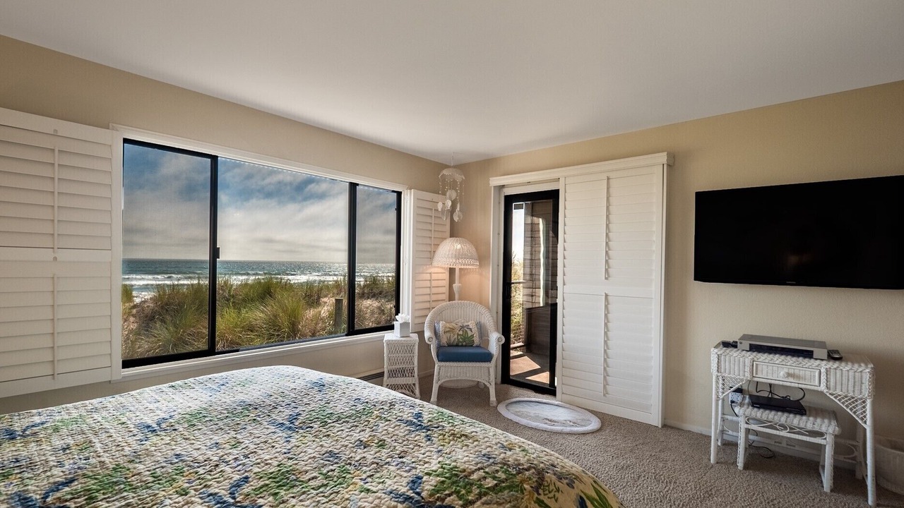 Photo of Bedroom in Pajaro Dunes