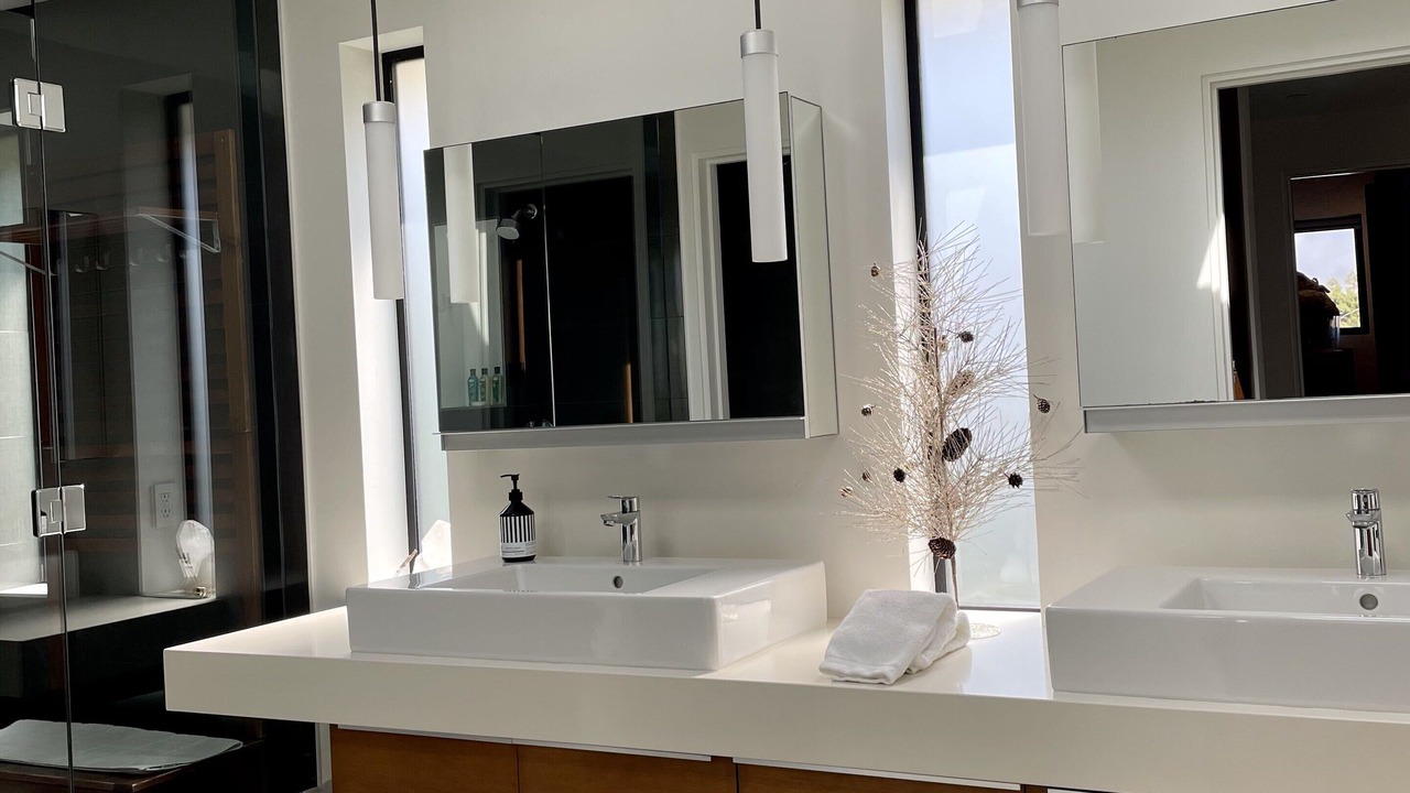 Photo of Bathroom in Olde Solana Beach