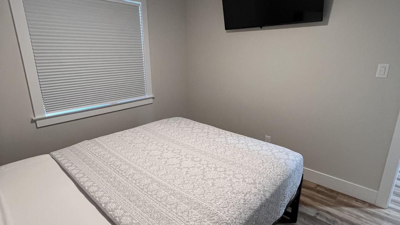 Photo of Bedroom in Oak Shores