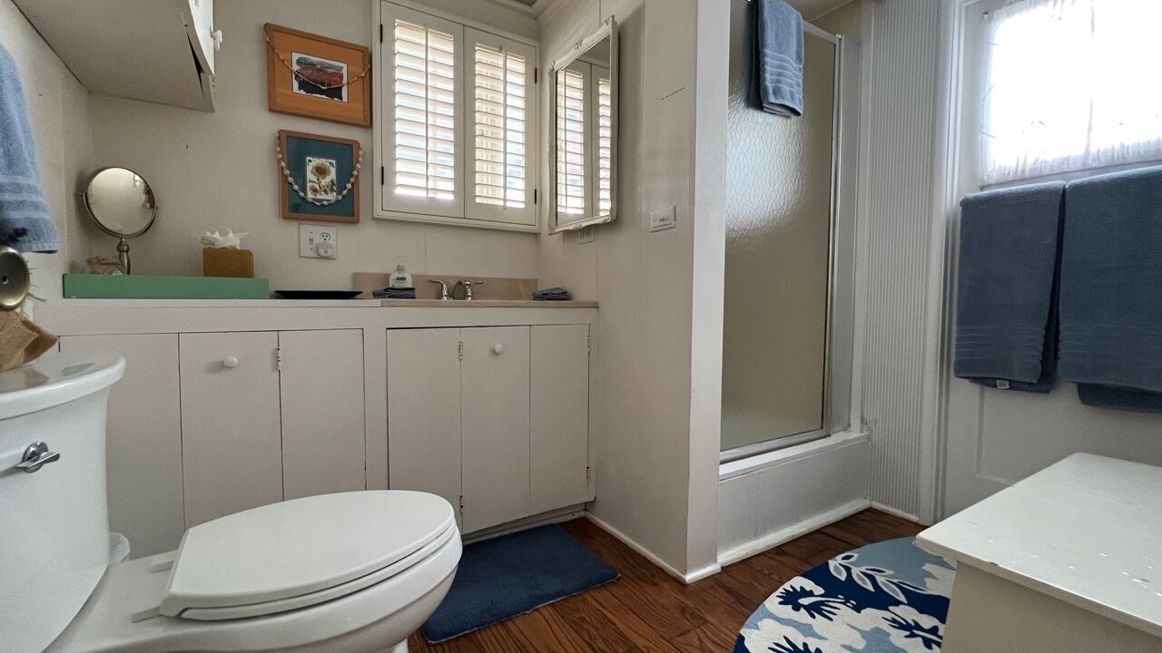 Photo of Bathroom in Balboa Island