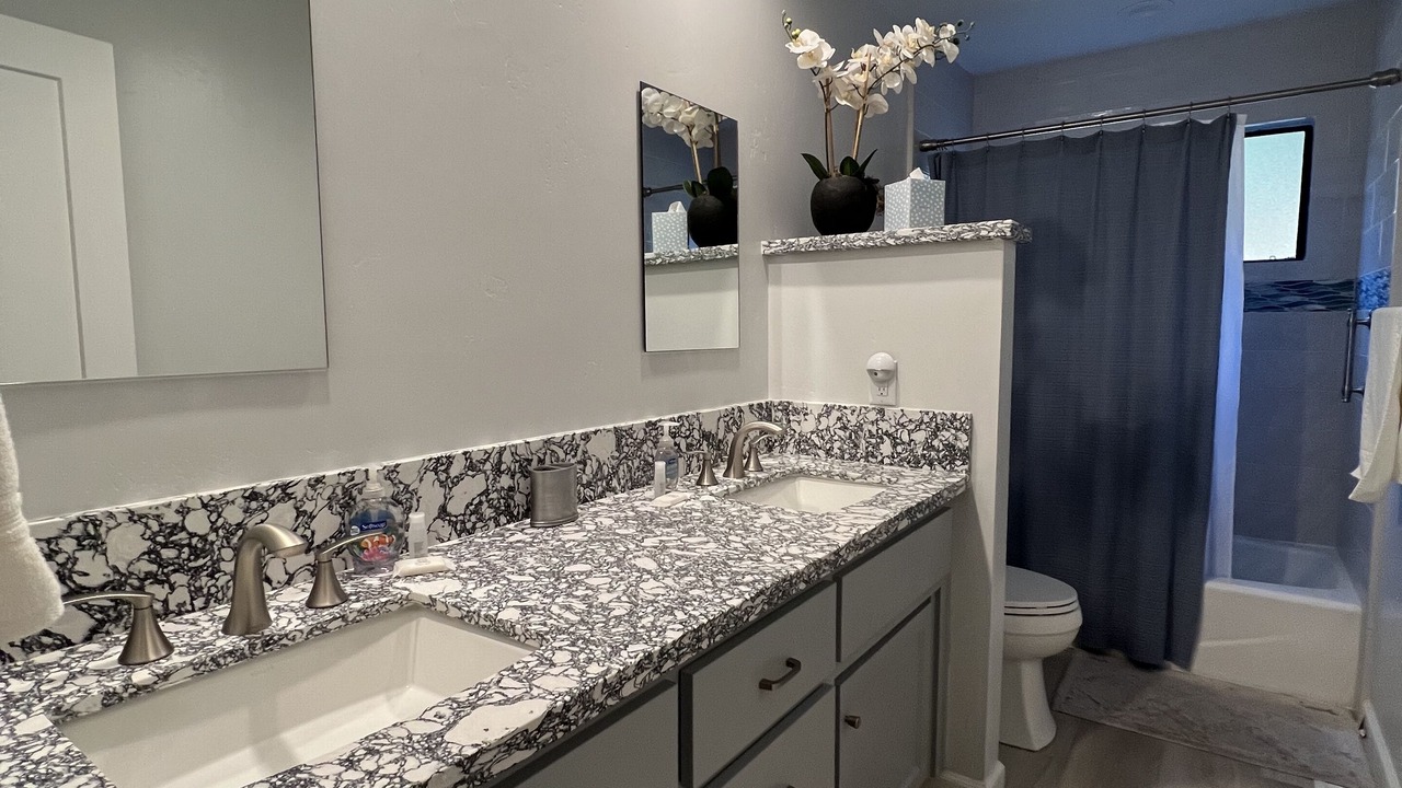 Photo of Bathroom in Oak Shores
