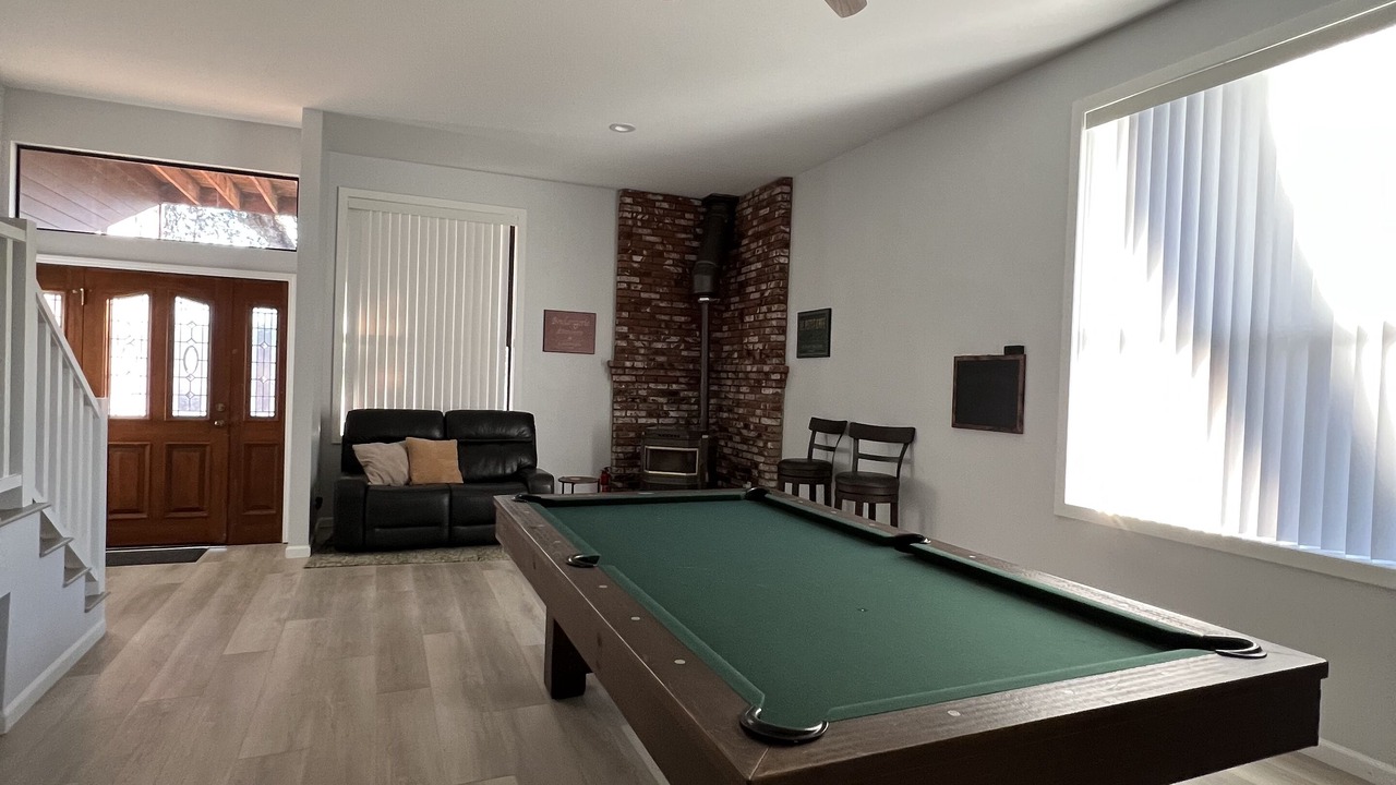 Photo of Bedroom in Oak Shores
