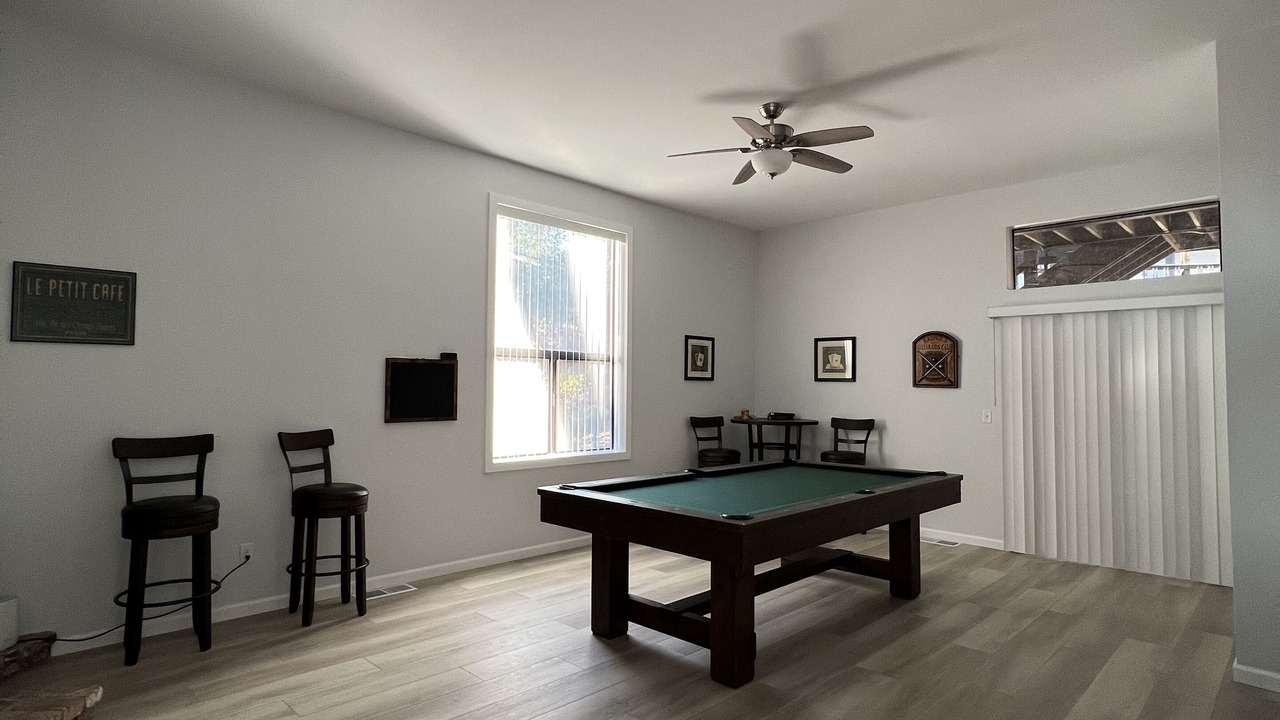 Photo of Bedroom in Oak Shores