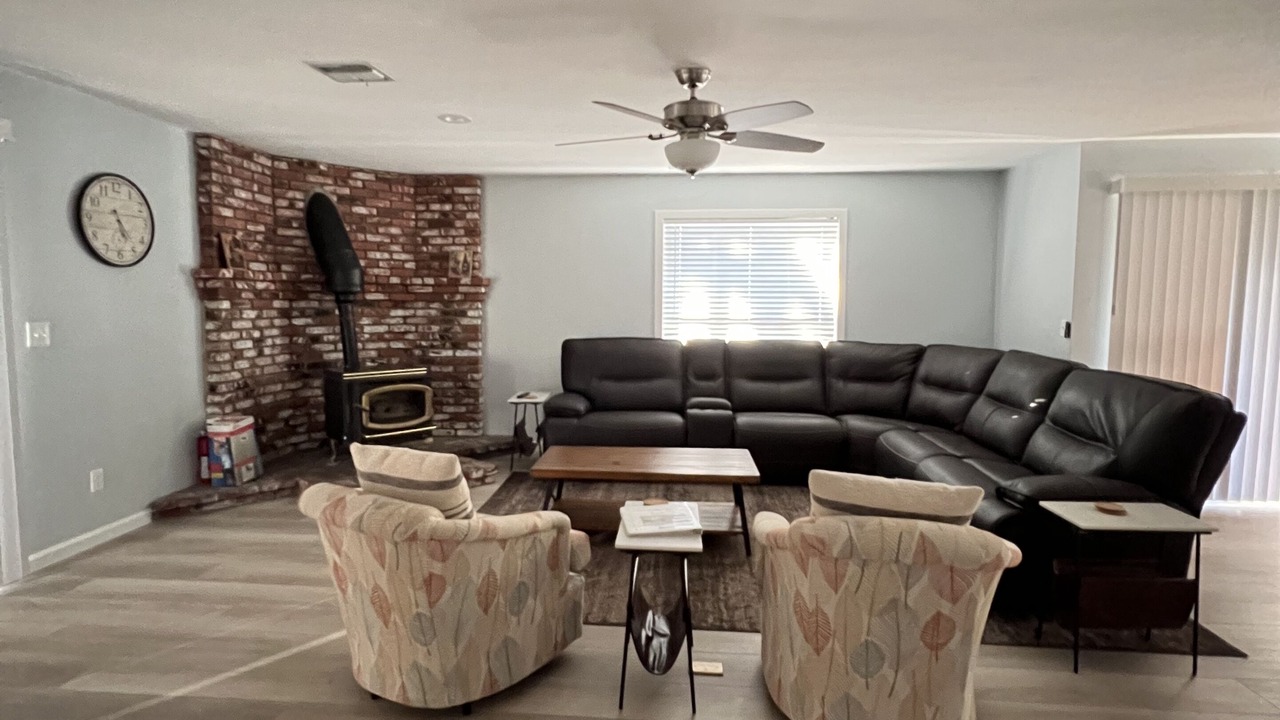 Photo of Livingroom in Oak Shores