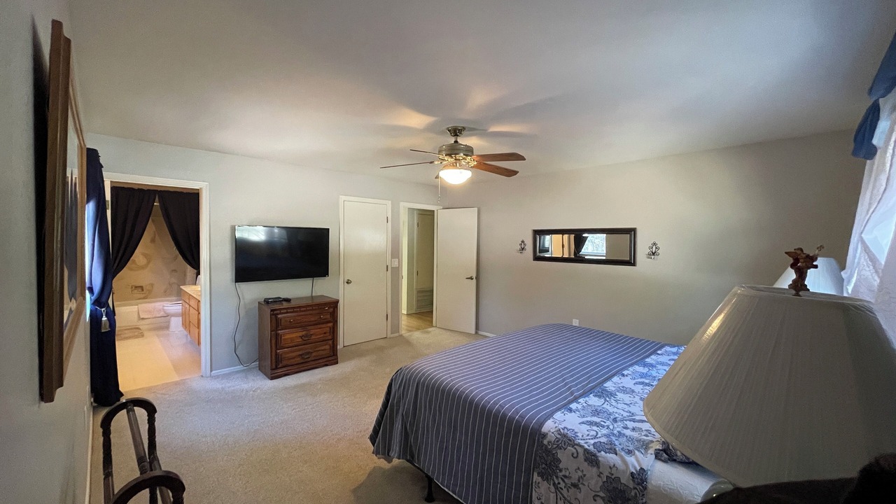 Photo of Bedroom in Strawberry