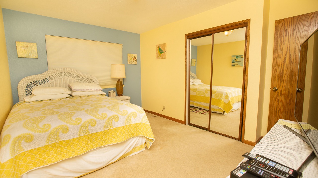 Photo of Bedroom in Gualala