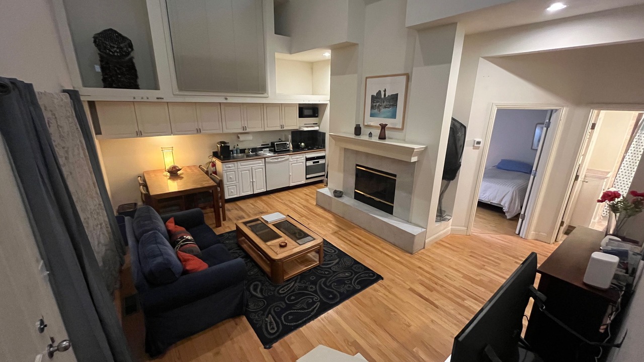 Photo of Livingroom in Ocean View and Fourth Street