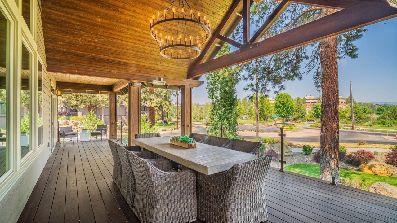 Photo of Outdoor in Southern Crossing