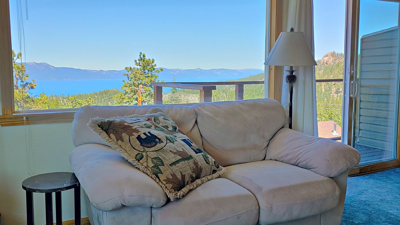 Photo of Livingroom in Tahoe Village