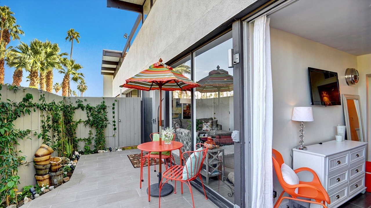 Photo of Patio Balcony in Twin Palms