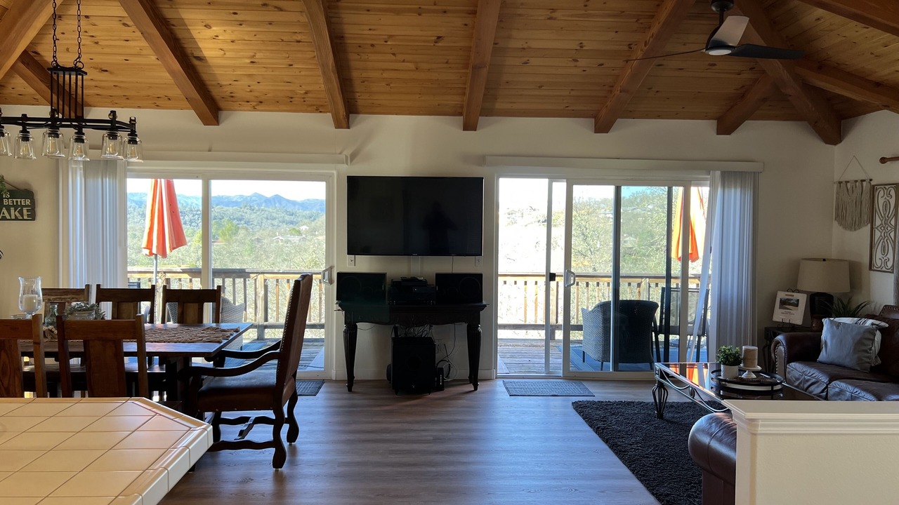 Photo of Livingroom in Oak Shores