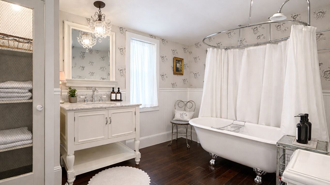 Photo of Bathroom in St. Helena