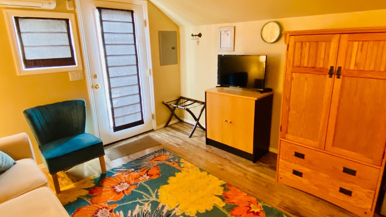 Photo of Livingroom in McMinnville