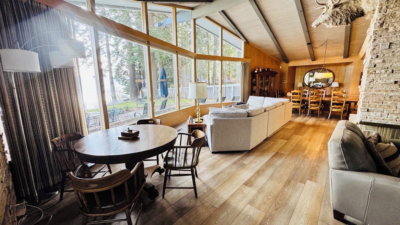 Photo of Livingroom in Carnelian Bay