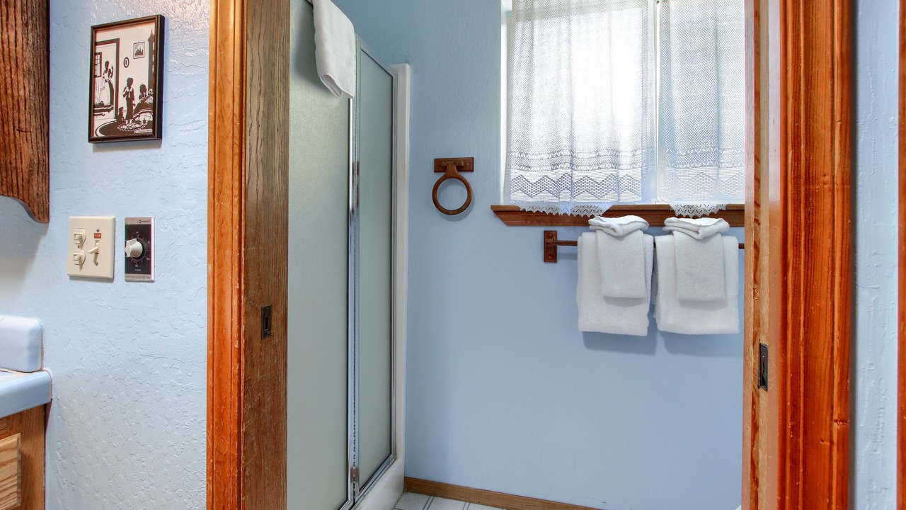 Photo of Bathroom in North Wawona