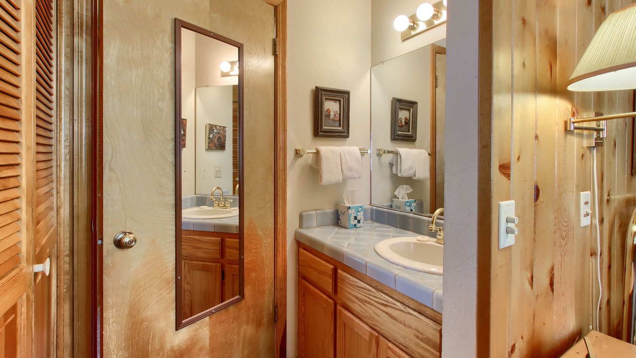 Photo of Bathroom in North Wawona